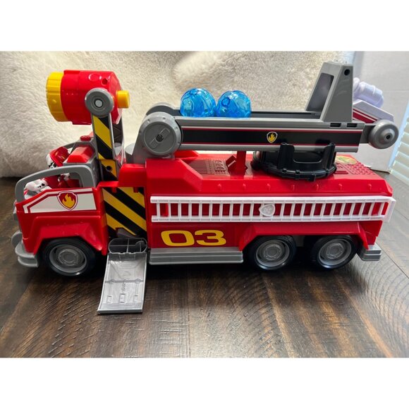 Paw Patrol Ultimate Rescue Fire Truck Toy With Marshall & Accessories - Picture 4 of 9